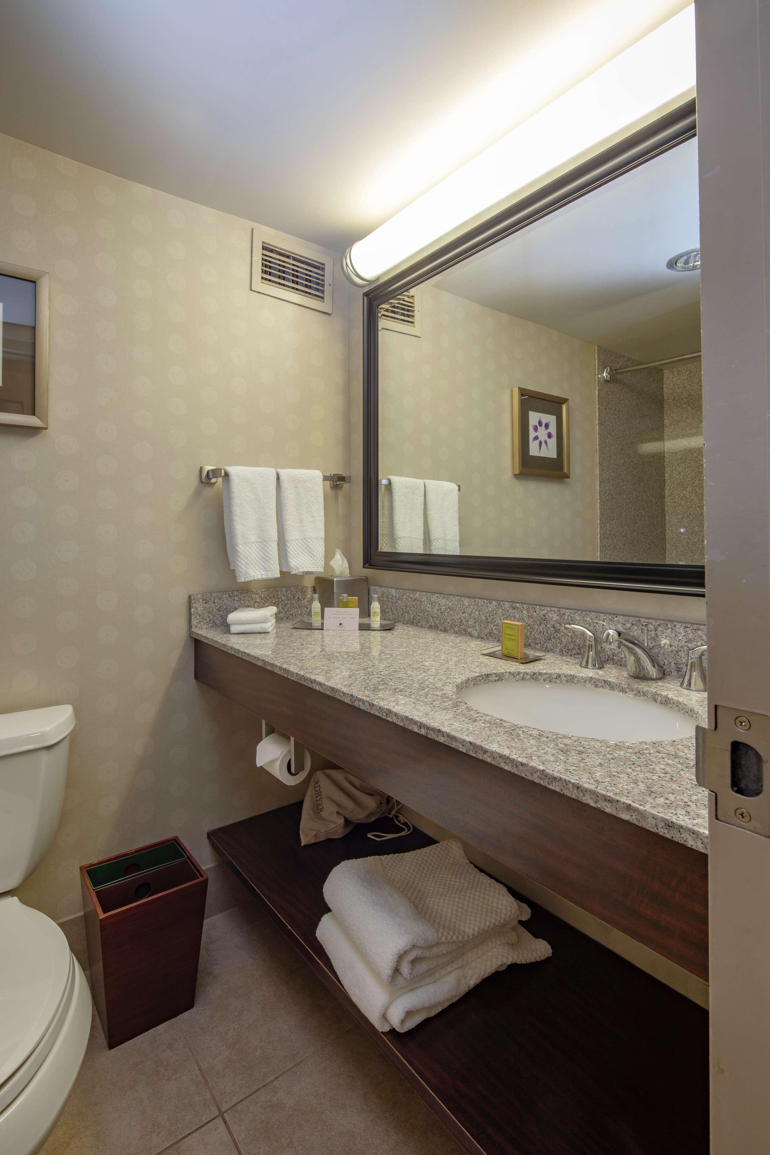 Doubletree By Hilton Pittsburgh Monroeville Convention Center Екстериор снимка